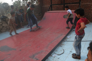 JonPerkins_201510_skateboard_Egypt_DSCF6346